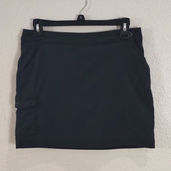 Columbia Dresses & Skirts - Columbia Pfg, Size 6,Black Women's Skirt